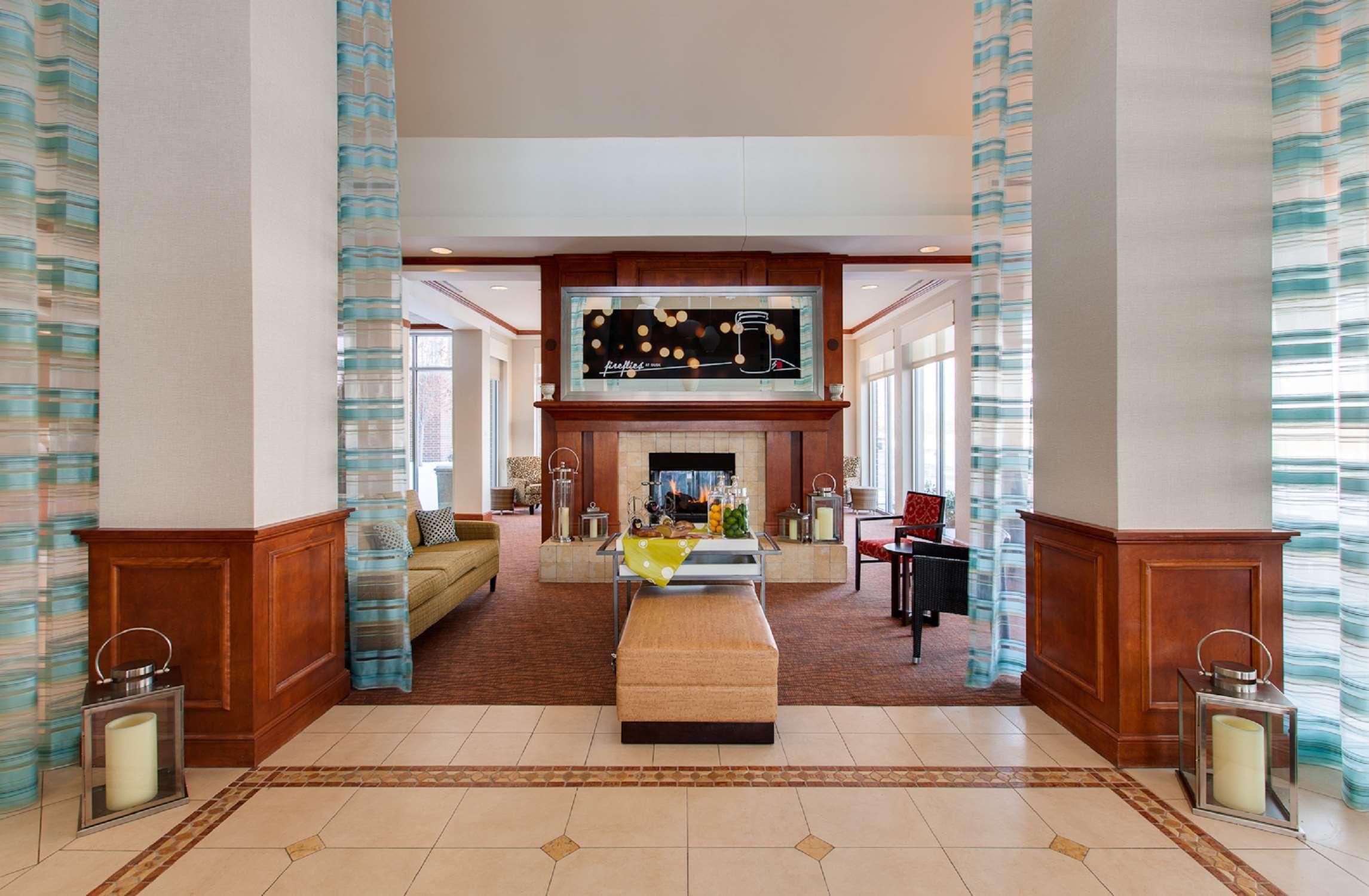 Hilton Garden Inn Naperville/Warrenville Exterior foto