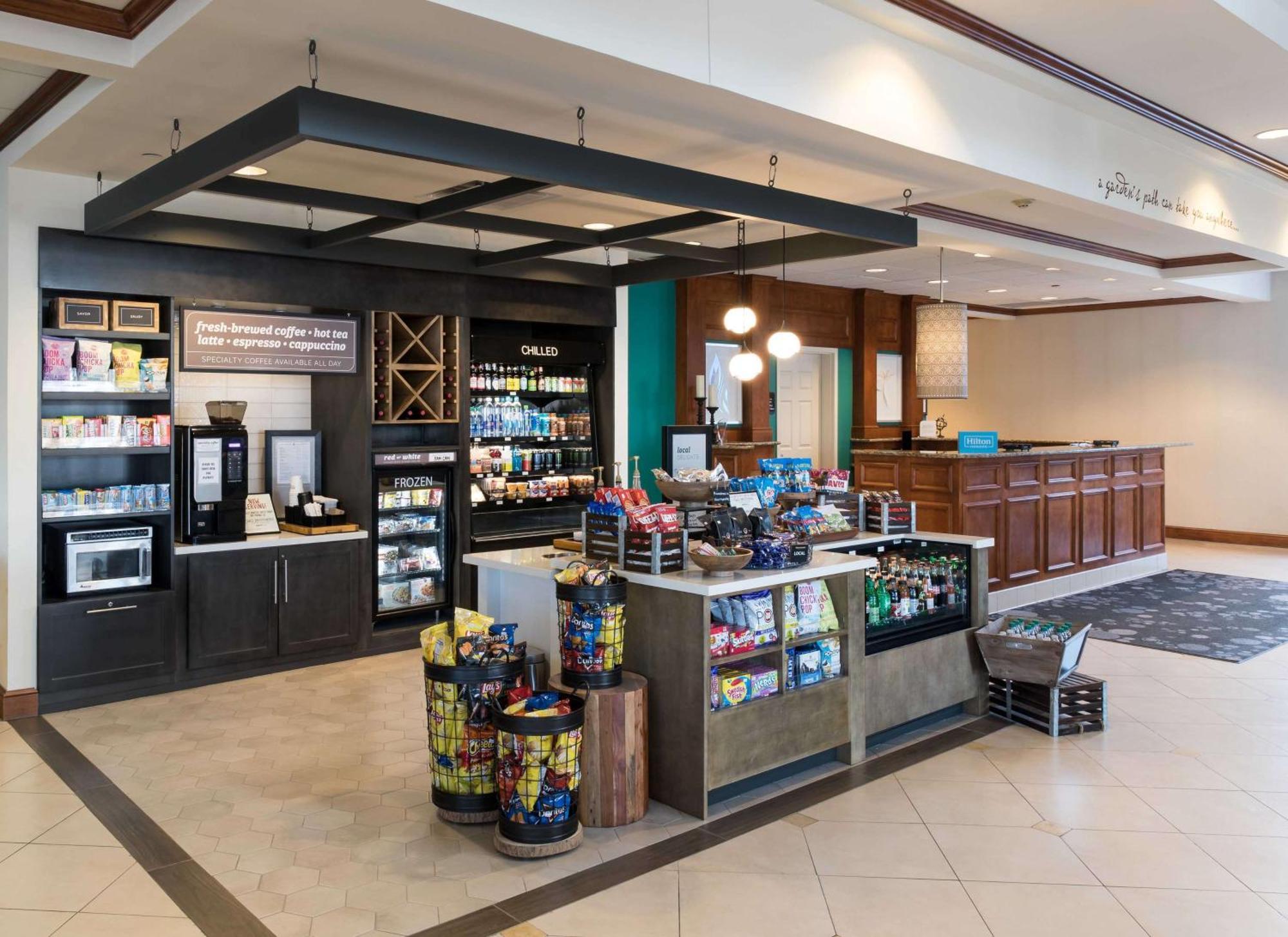 Hilton Garden Inn Naperville/Warrenville Exterior foto