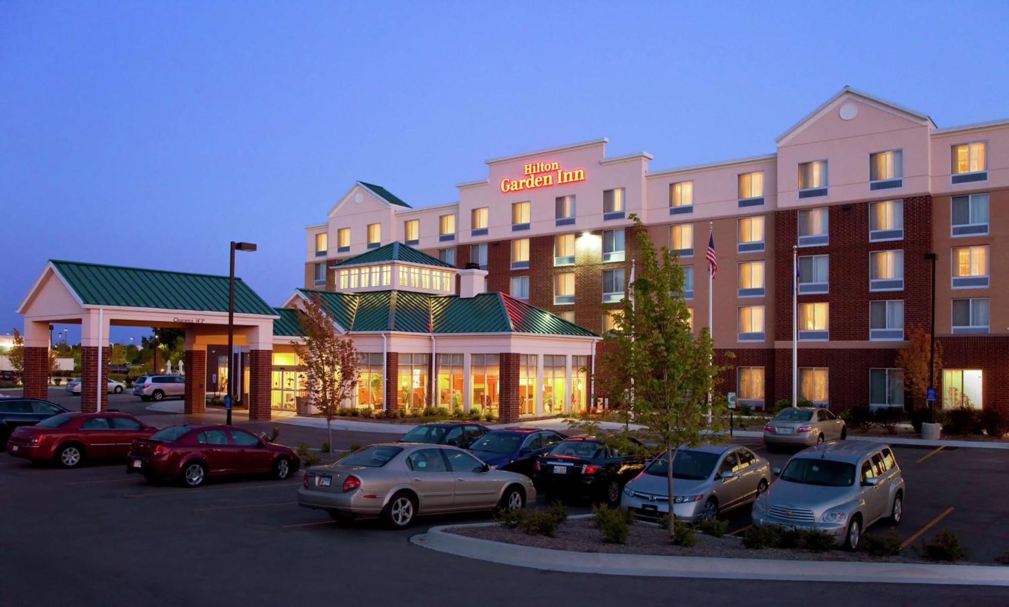 Hilton Garden Inn Naperville/Warrenville Exterior foto